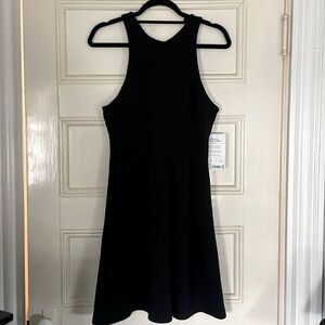 Athleta En Route Scuba Dress Size Small NWT
